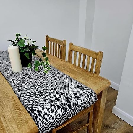 Wonderful Apartment In Wembley London Ngoại thất bức ảnh
