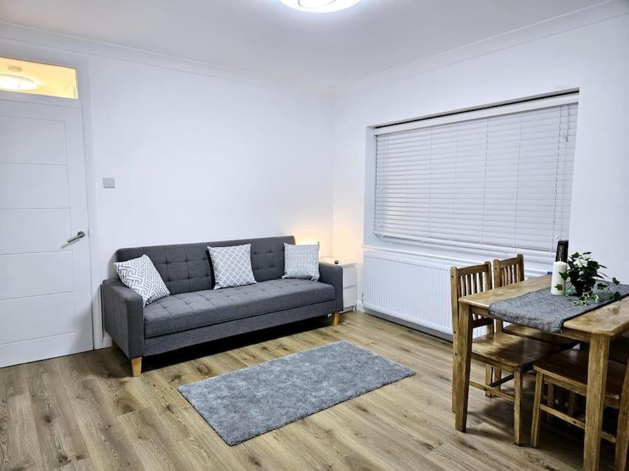 Wonderful Apartment In Wembley London Ngoại thất bức ảnh
