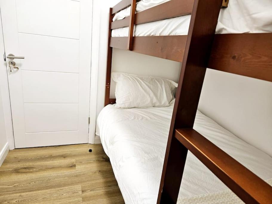 Wonderful Apartment In Wembley London Ngoại thất bức ảnh